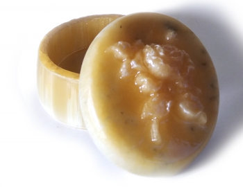 Шкатулка малая с розой резная
